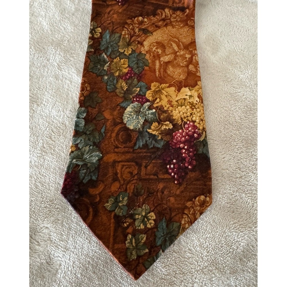 Audrey Buckner Silk Tie Brown Floral‎ Grapes Vineyard Novelty Made in USA